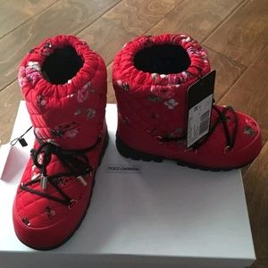 D&G girl boots